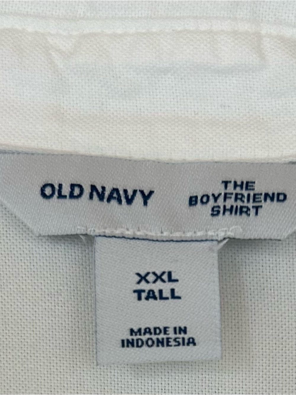 Old Navy White Boyfriend Button-Up Shirt - Classic Pocket Shirt, Size XXL - Picture 3 of 4